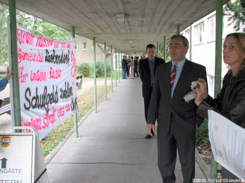 Schulgeld Banner