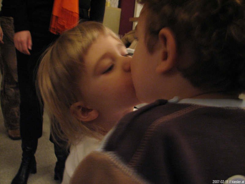kiss