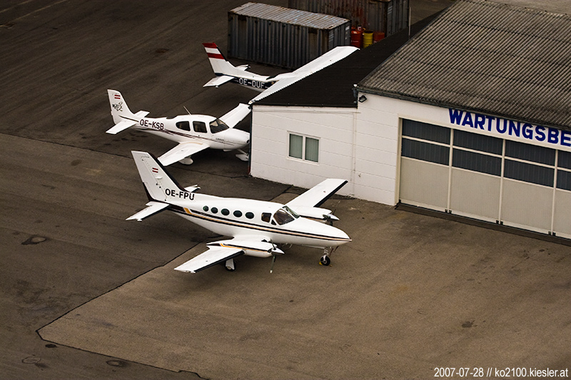 aeroplanes