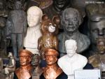 statues