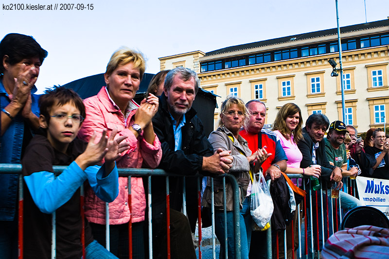 spectators 4